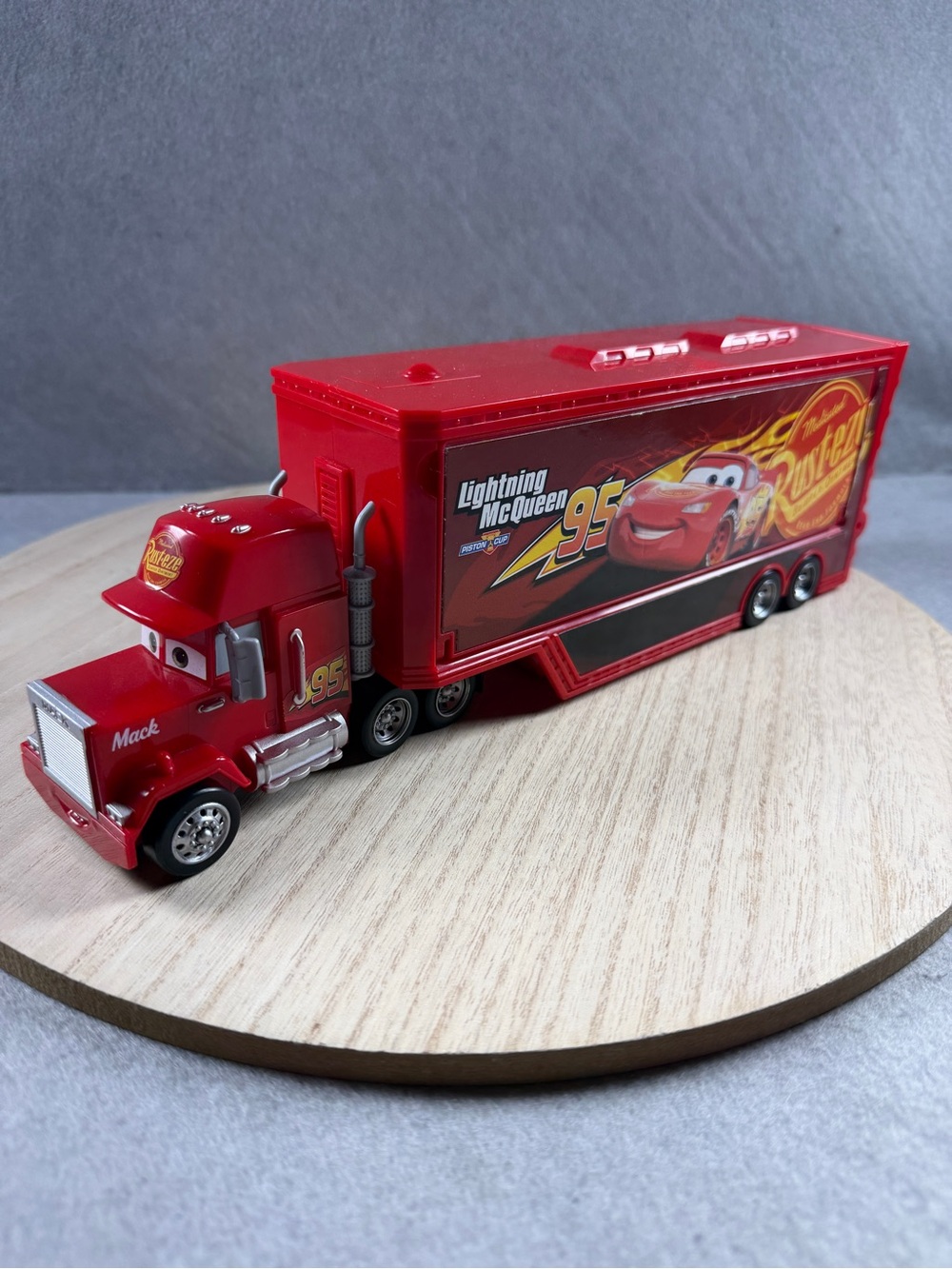 Disney/Pixar Cars 3 Traveling Mack vehicle and play set